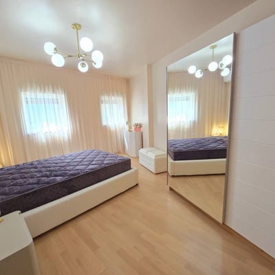 Miete einer geräumigen 4-Zimmer-Wohnung in St. St. Constantine and Helena, Varna, Bulgarien